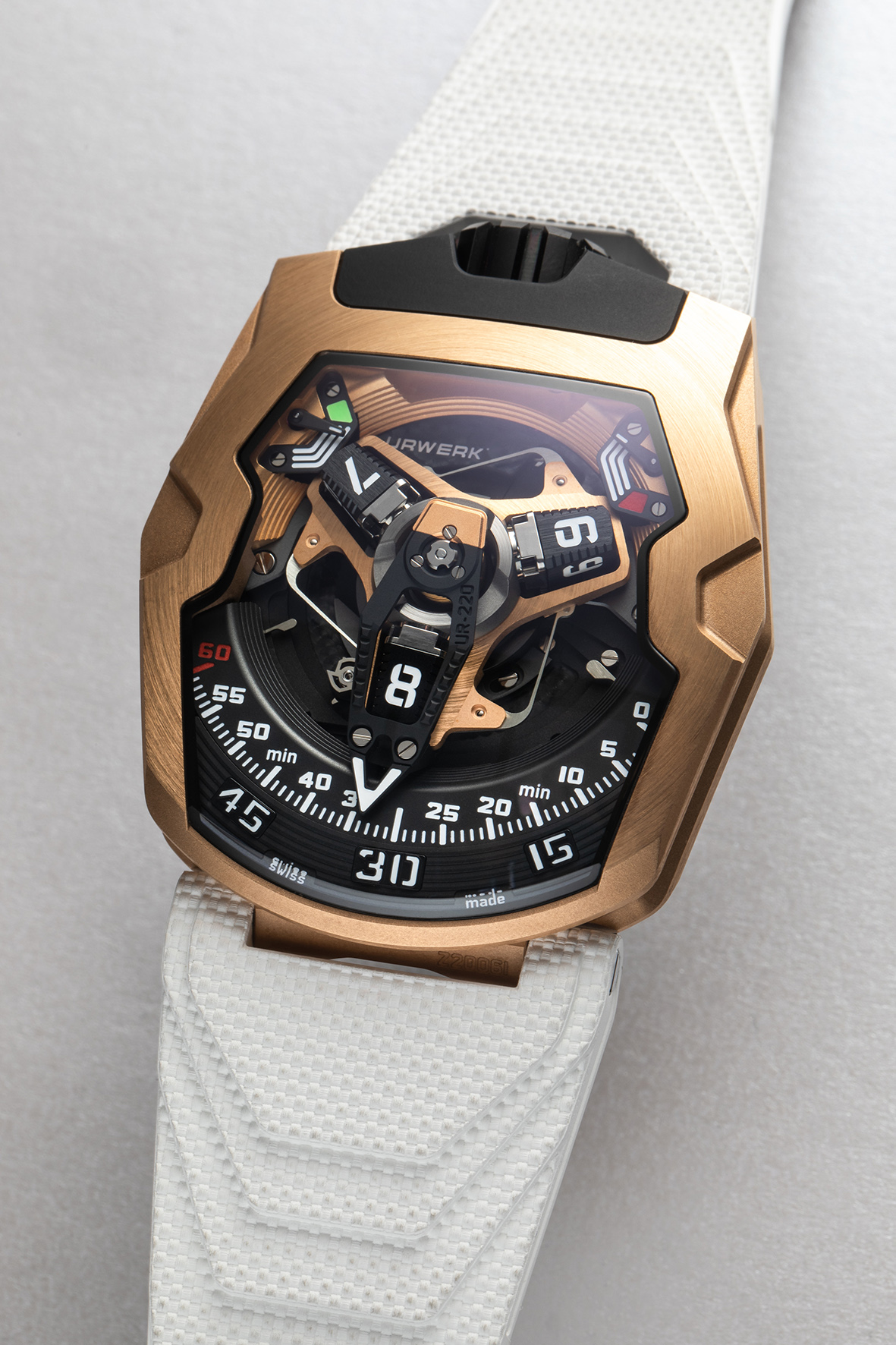 UR 220 URWERK Swiss watchmakers